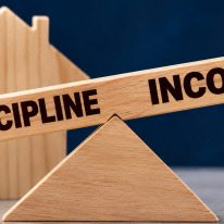 DISCIPLINE VS INCOME. WHAT REALLY DETERMINES LOAN REPAYMENT SUCCESS?