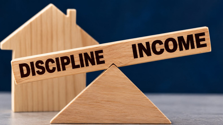 DISCIPLINE VS INCOME. WHAT REALLY DETERMINES LOAN REPAYMENT SUCCESS?